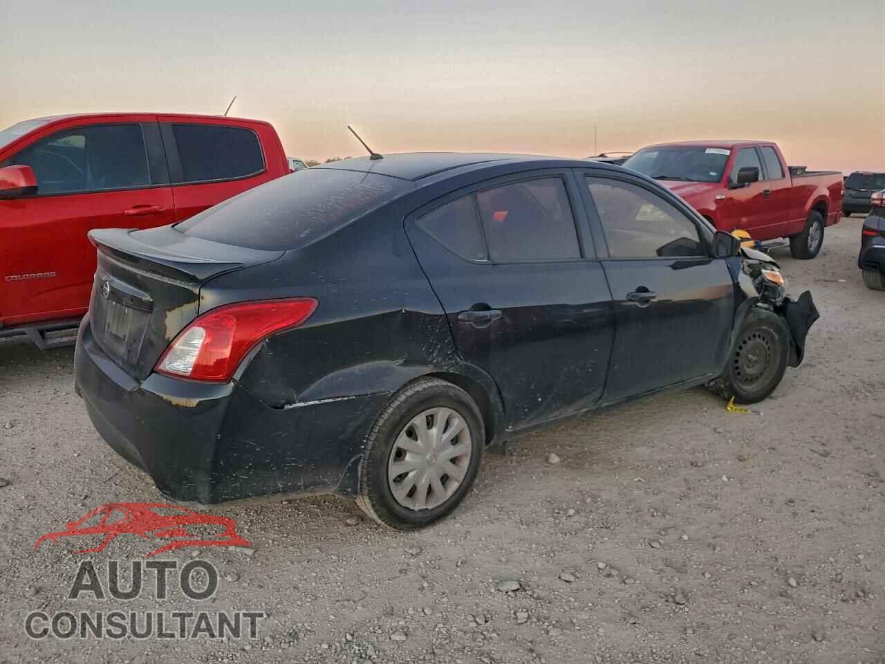 NISSAN VERSA 2017 - 3N1CN7AP6HL823374