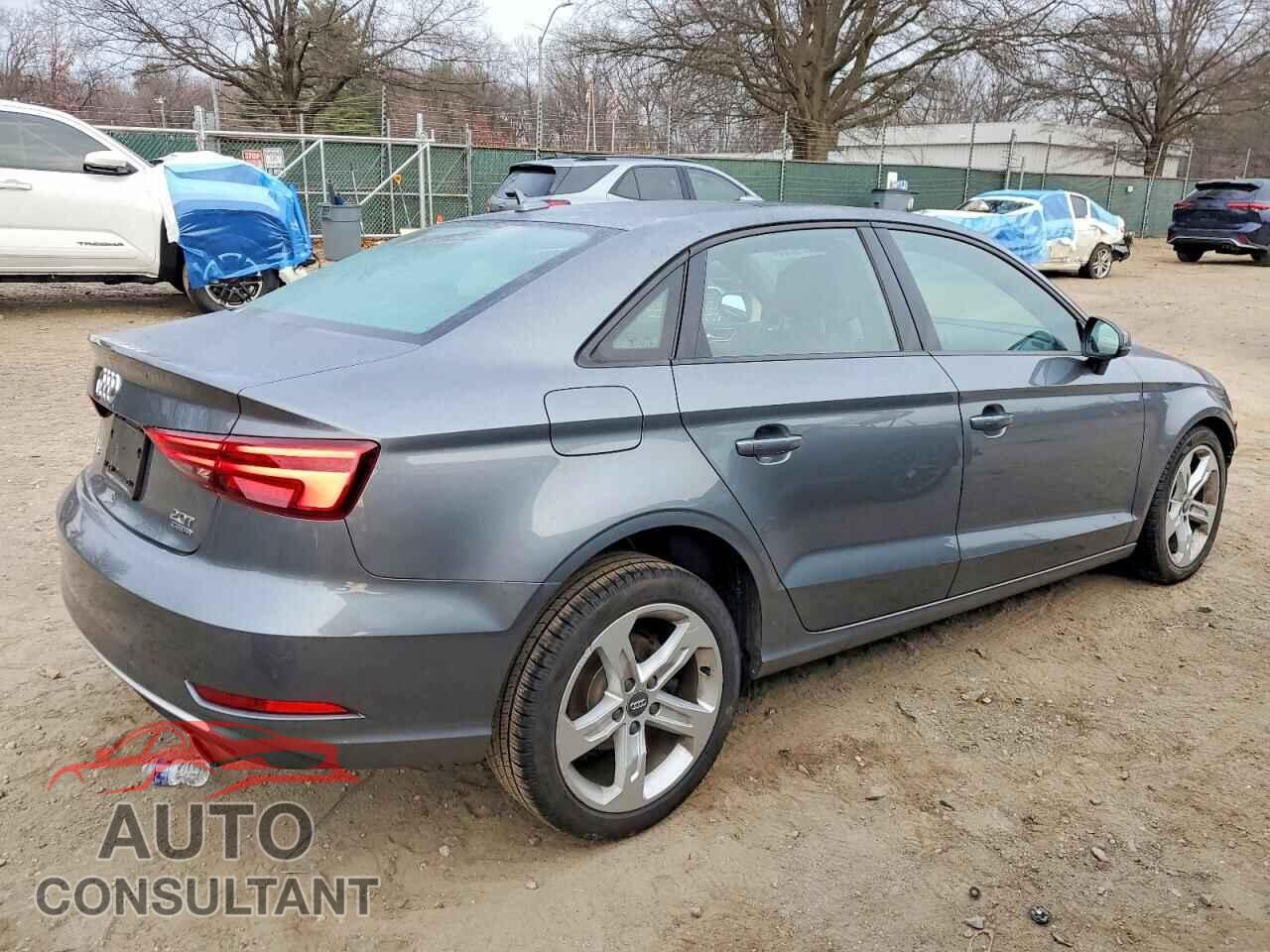 AUDI A3 2018 - WAUB8GFF0J1021865