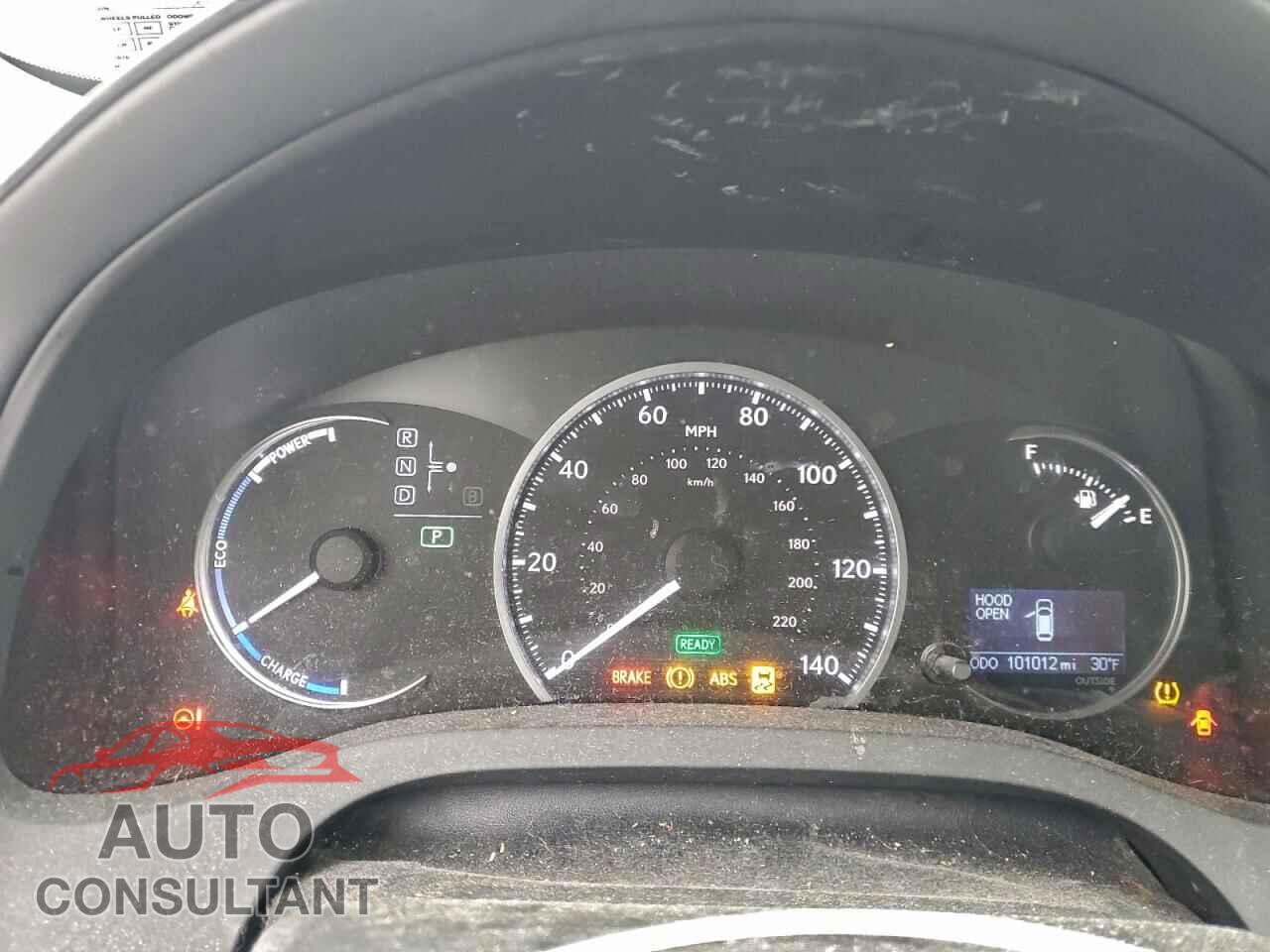 LEXUS CT 200 2011 - JTHKD5BH3B2014039