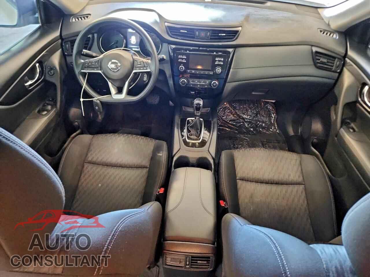 NISSAN ROGUE 2017 - KNMAT2MT3HP567771