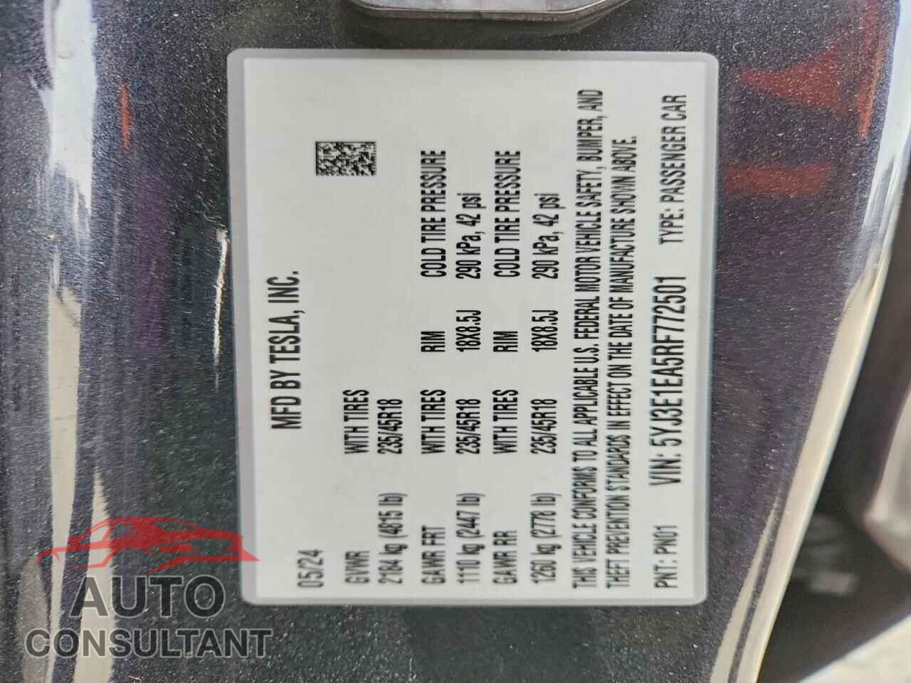 TESLA MODEL 3 2024 - 5YJ3E1EA5RF772501