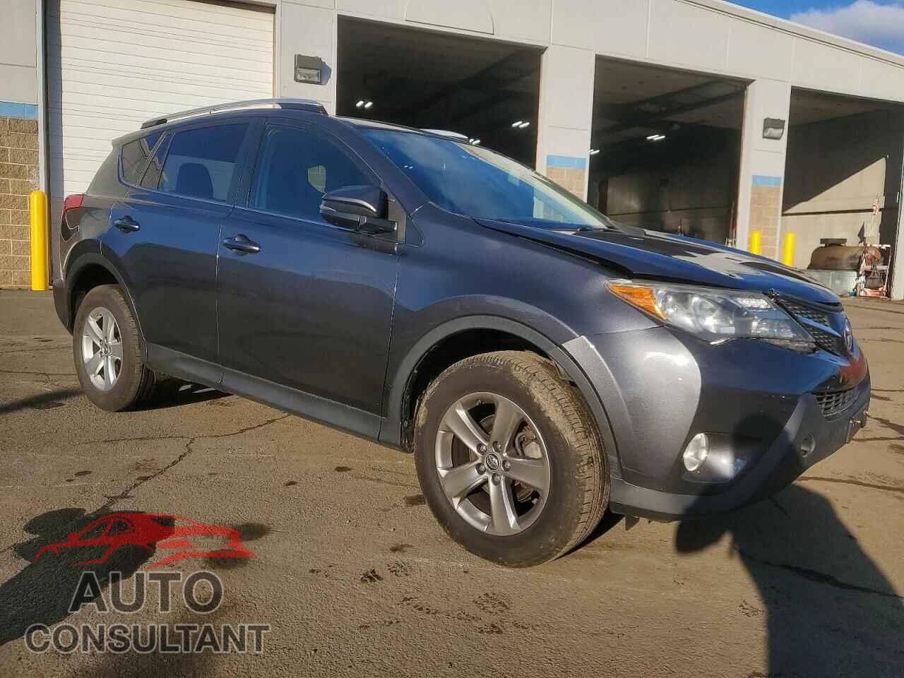 TOYOTA RAV4 2015 - JTMRFREV7FD112536