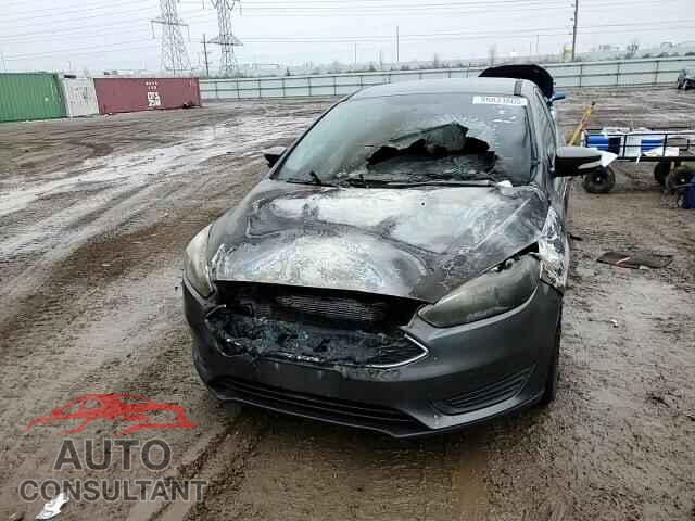 FORD FOCUS 2015 - 1FADP3F2XFL274567