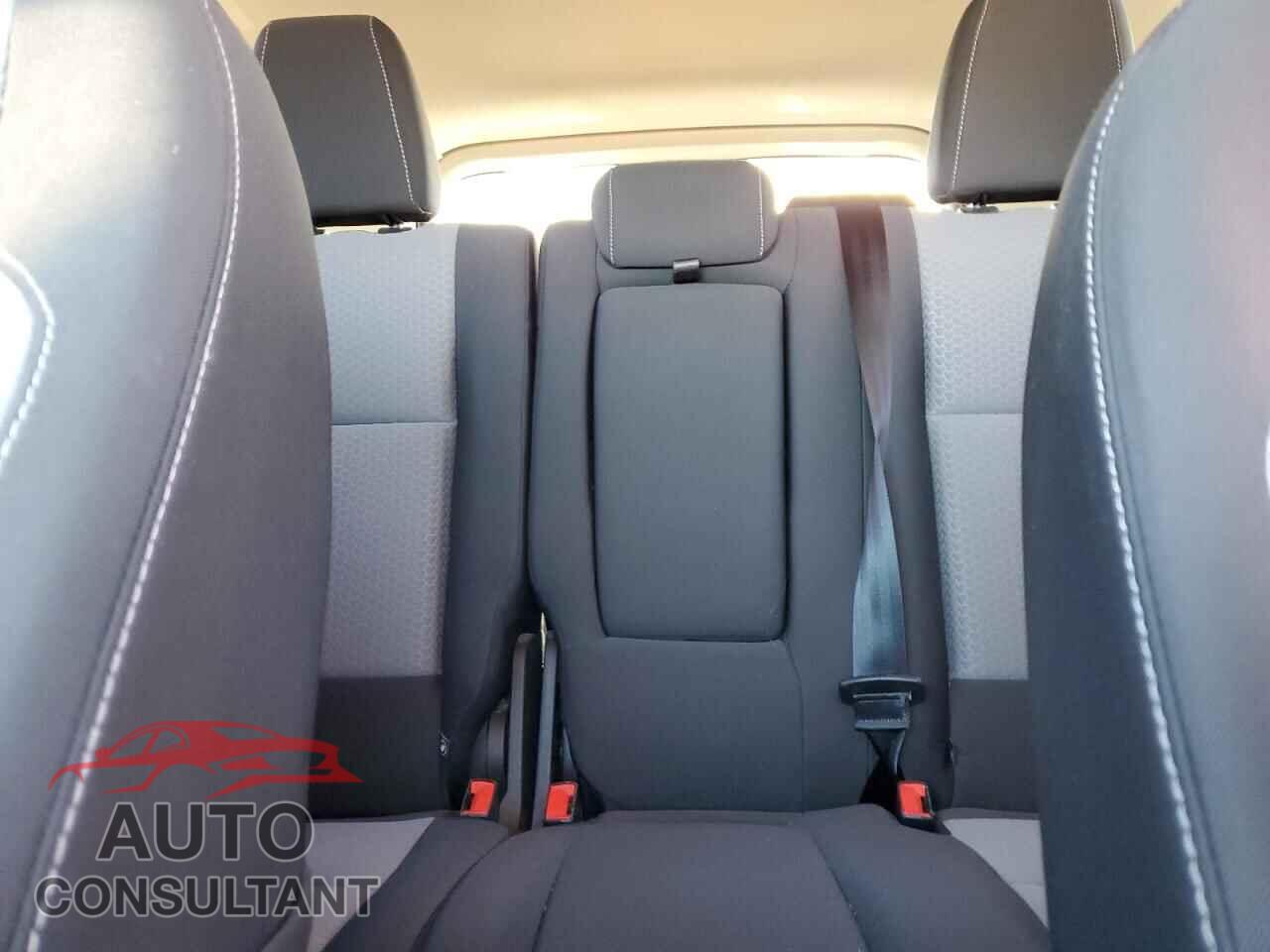 FORD ESCAPE 2017 - 1FMCU9GD4HUC66748