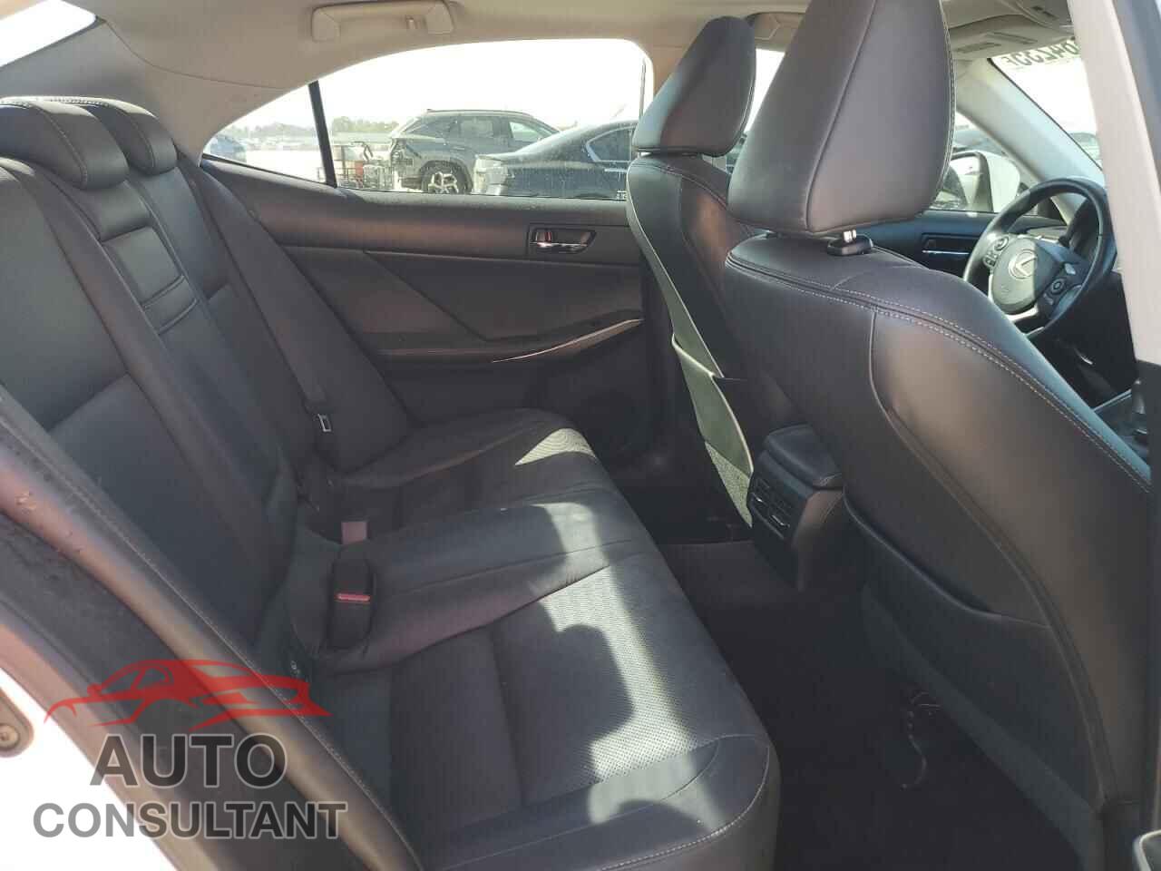 LEXUS IS 2014 - JTHBF1D20E5041391