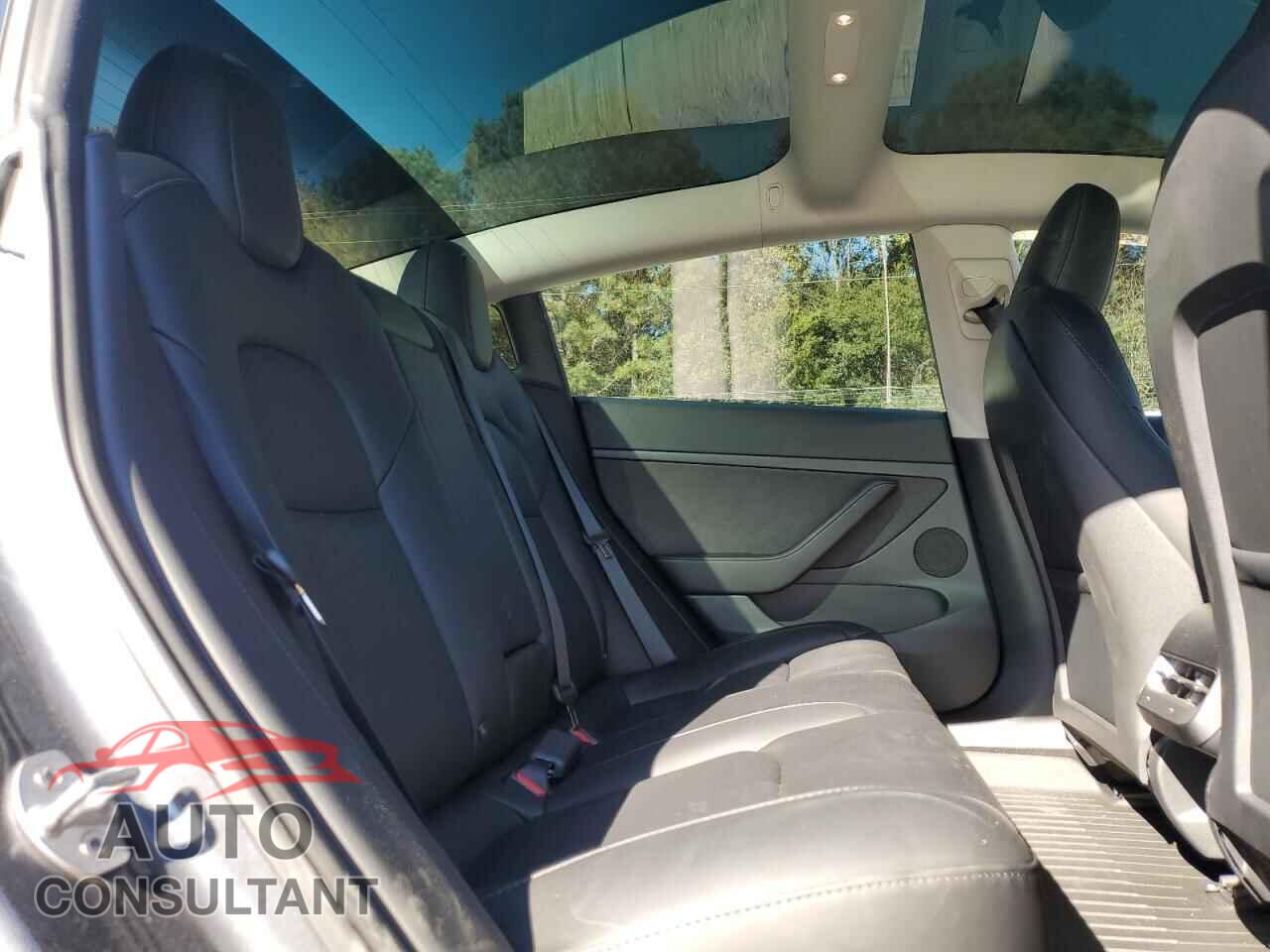 TESLA MODEL 3 2023 - 5YJ3E1EA5PF643395