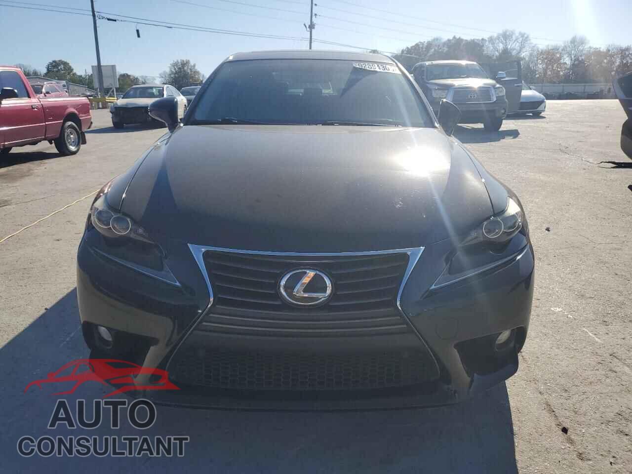LEXUS IS 2014 - JTHBE1D27E5003546