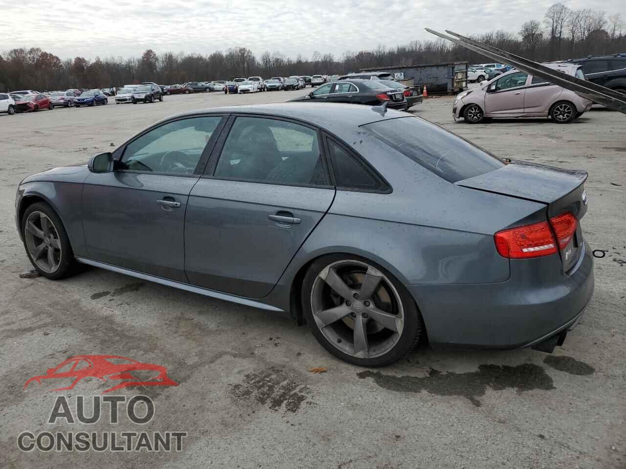AUDI S4/RS4 2012 - WAUMGAFL2CA116557