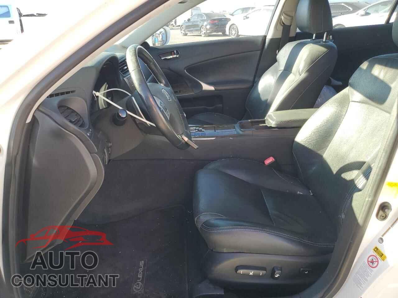 LEXUS IS 2012 - JTHBF5C20C5158359