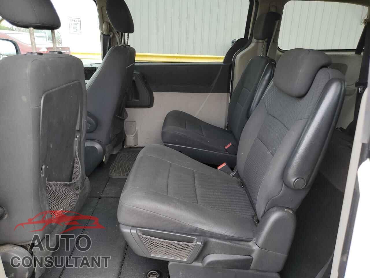 DODGE CARAVAN 2010 - 2D4RN5D10AR261261