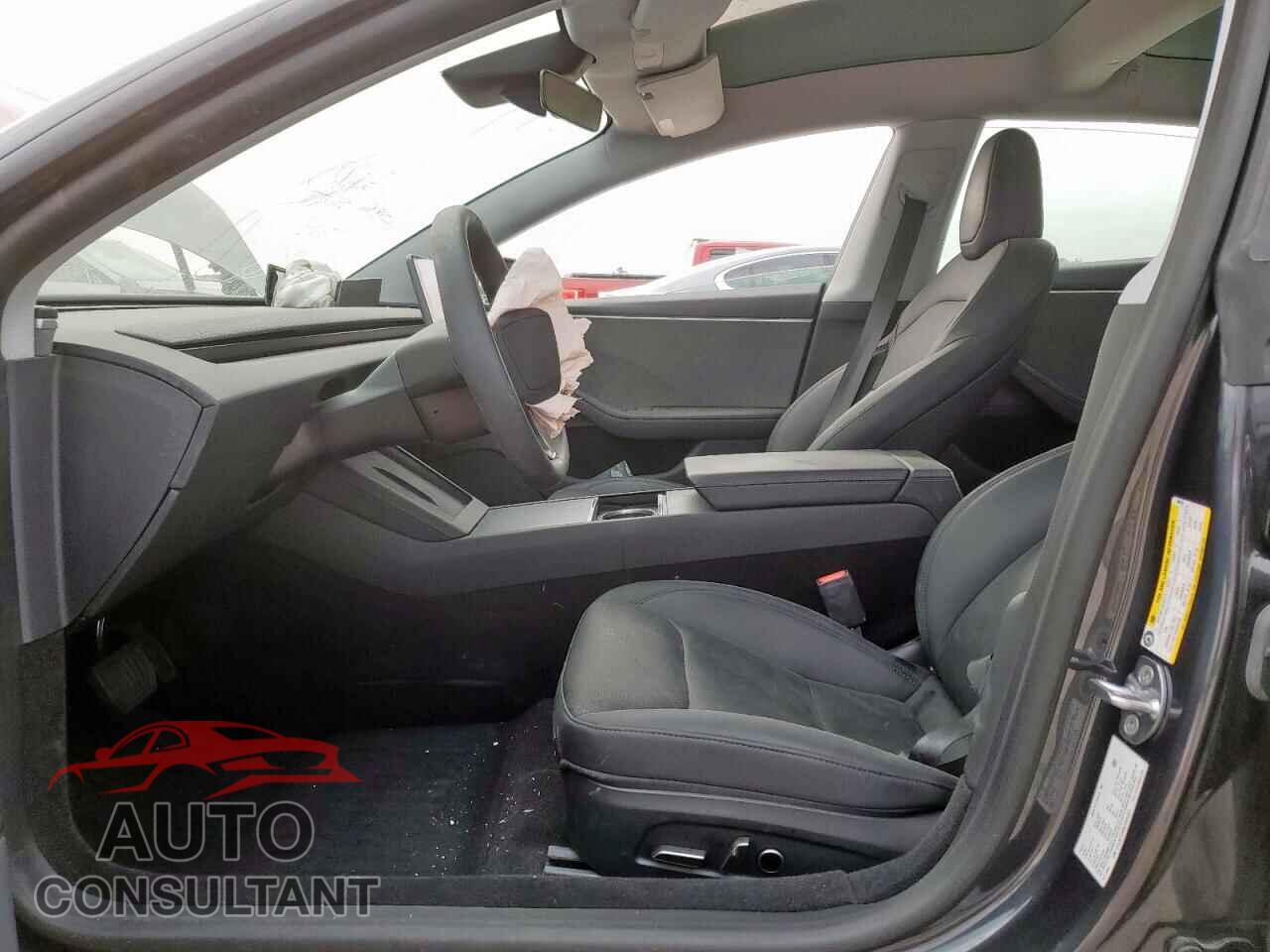 TESLA MODEL 3 2025 - 5YJ3E1EA9SF885437