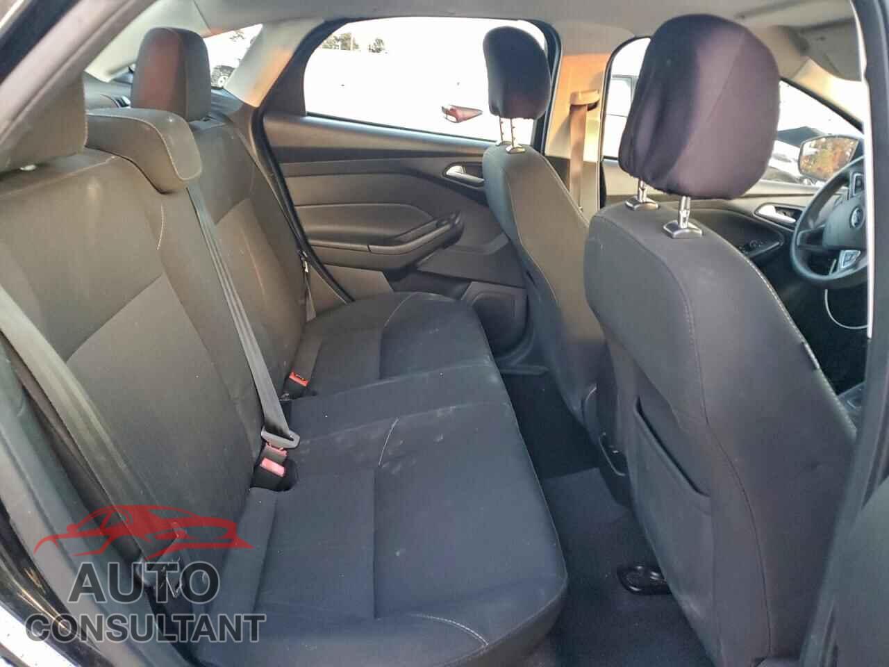 FORD FOCUS 2016 - 1FADP3F2XGL271671