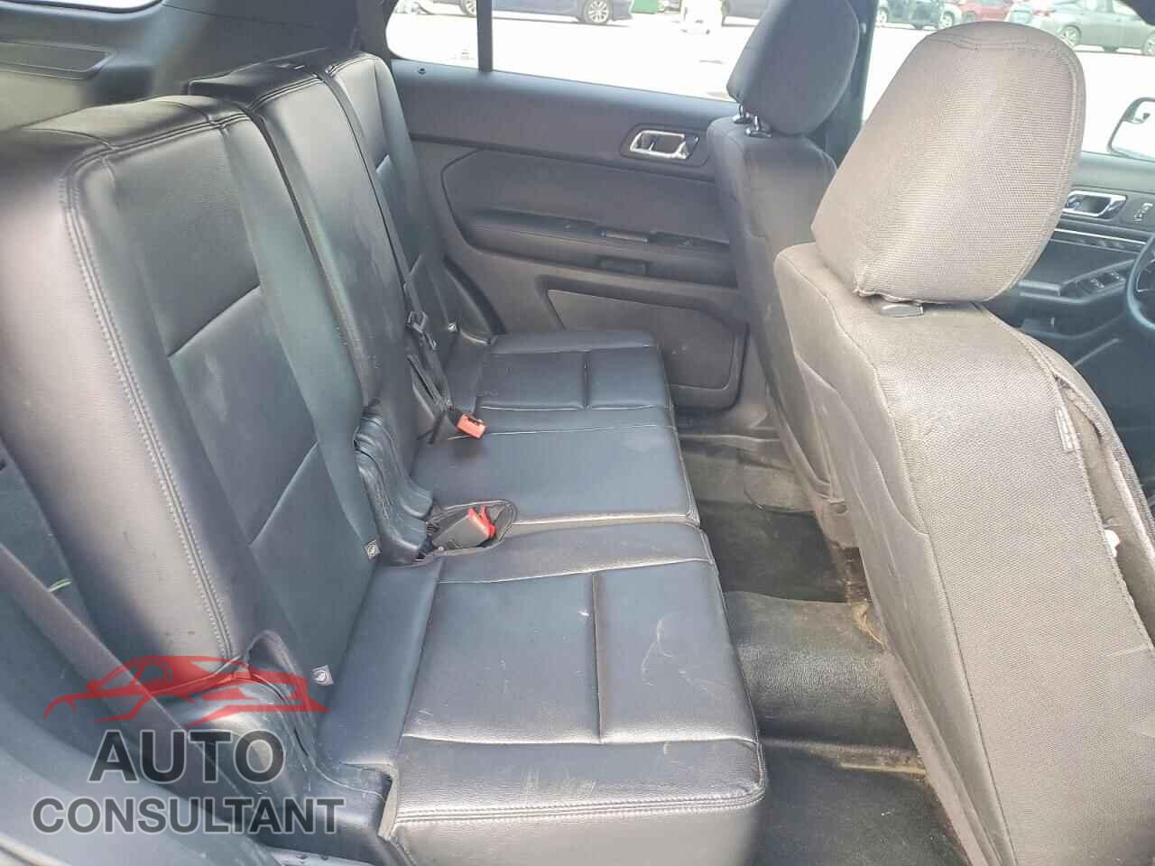 FORD EXPLORER 2019 - 1FM5K8AR3KGB15158