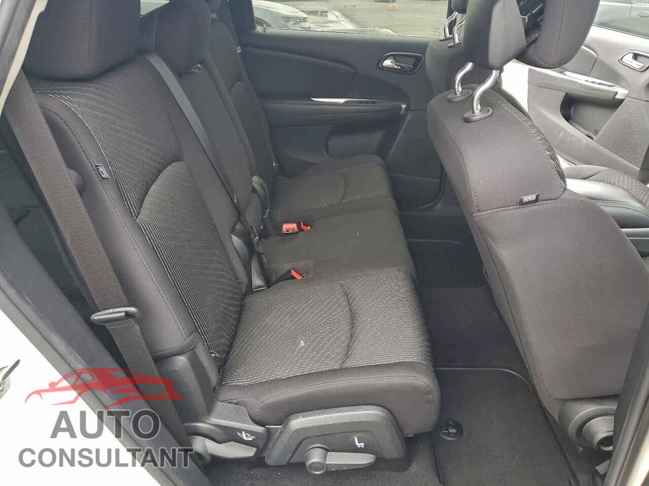 DODGE JOURNEY 2013 - 3C4PDCBG8DT690961