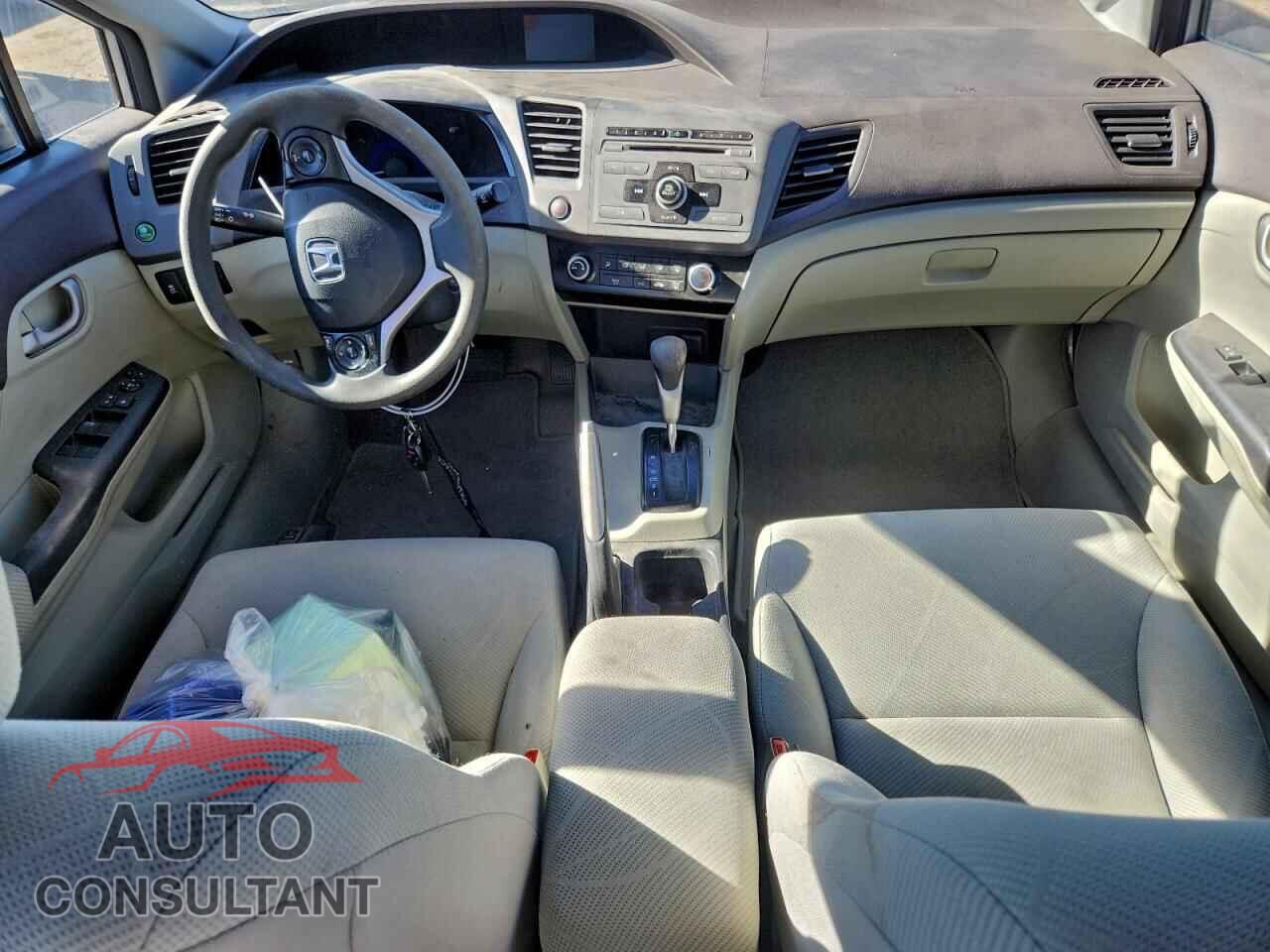 HONDA CIVIC 2012 - 2HGFB2F55CH611842