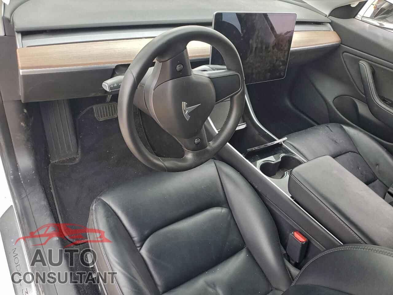 TESLA MODEL 3 2019 - 5YJ3E1EB3KF477833
