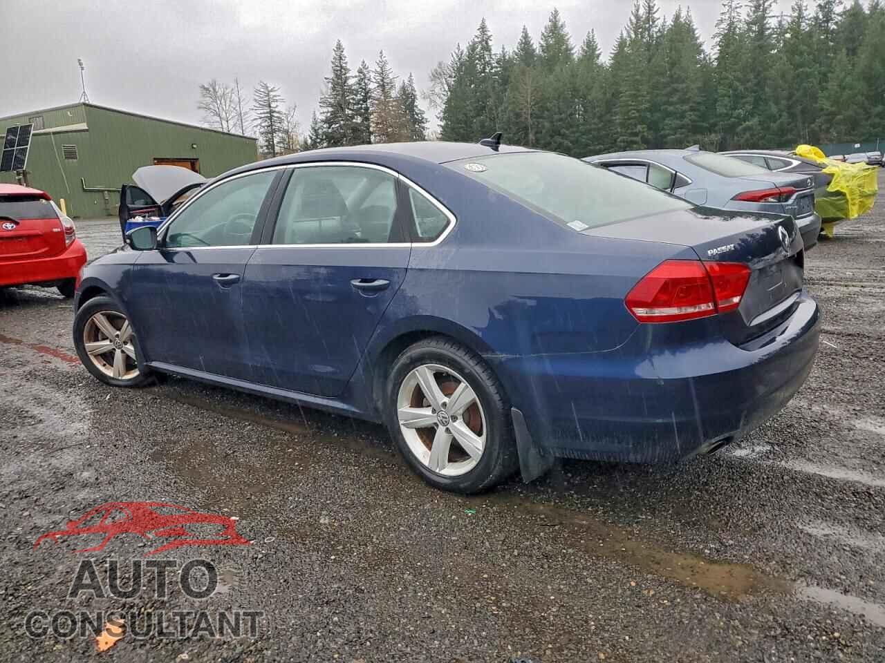 VOLKSWAGEN PASSAT 2013 - 1VWBP7A32DC111348