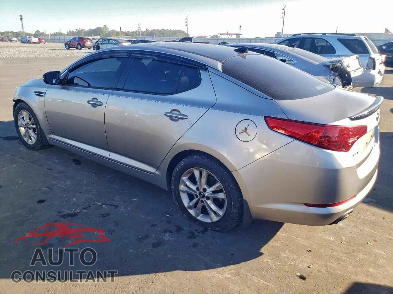 KIA OPTIMA 2011 - KNAGN4A77B5085134