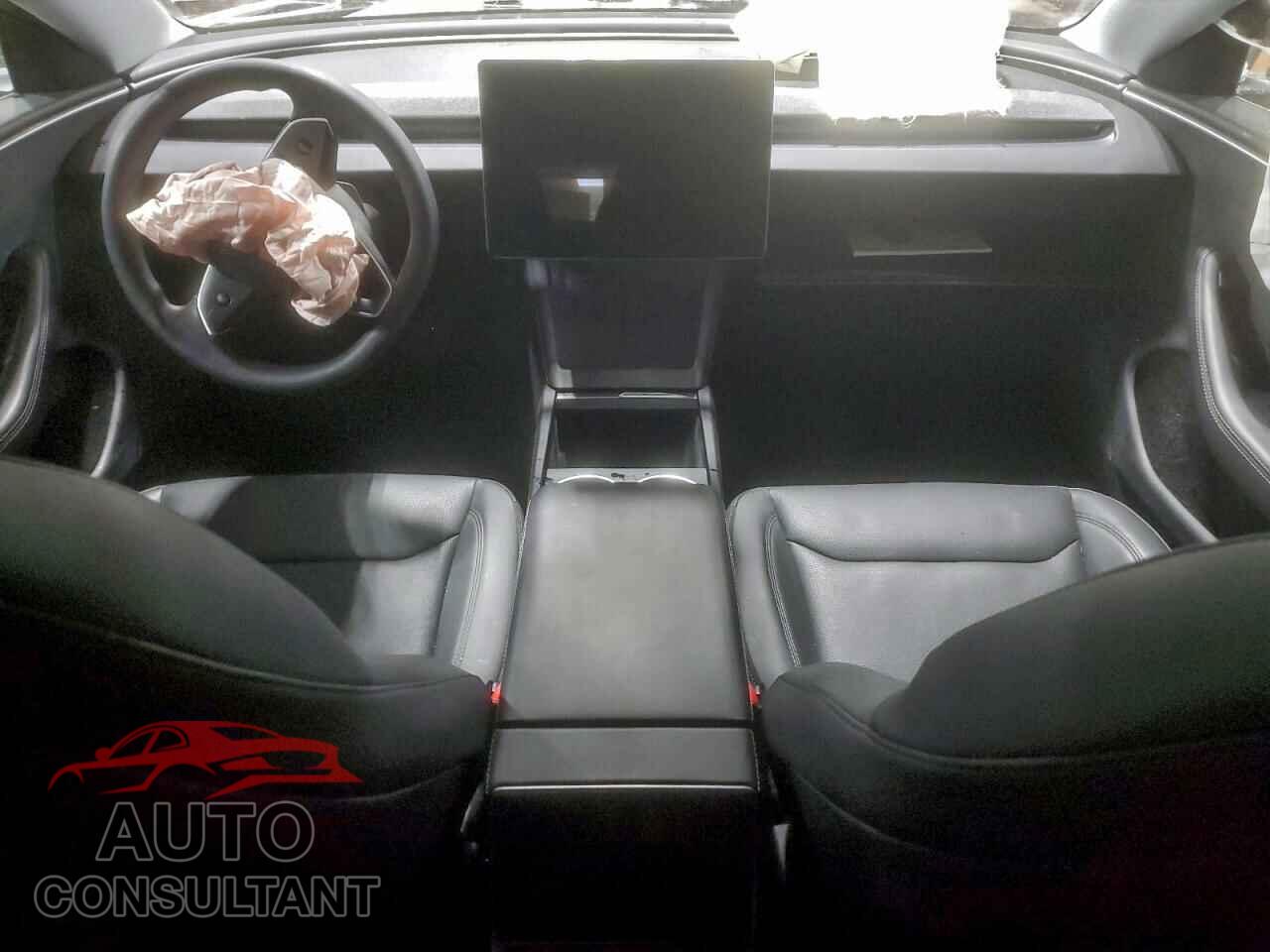 TESLA MODEL 3 2025 - 5YJ3E1EB5SF884567