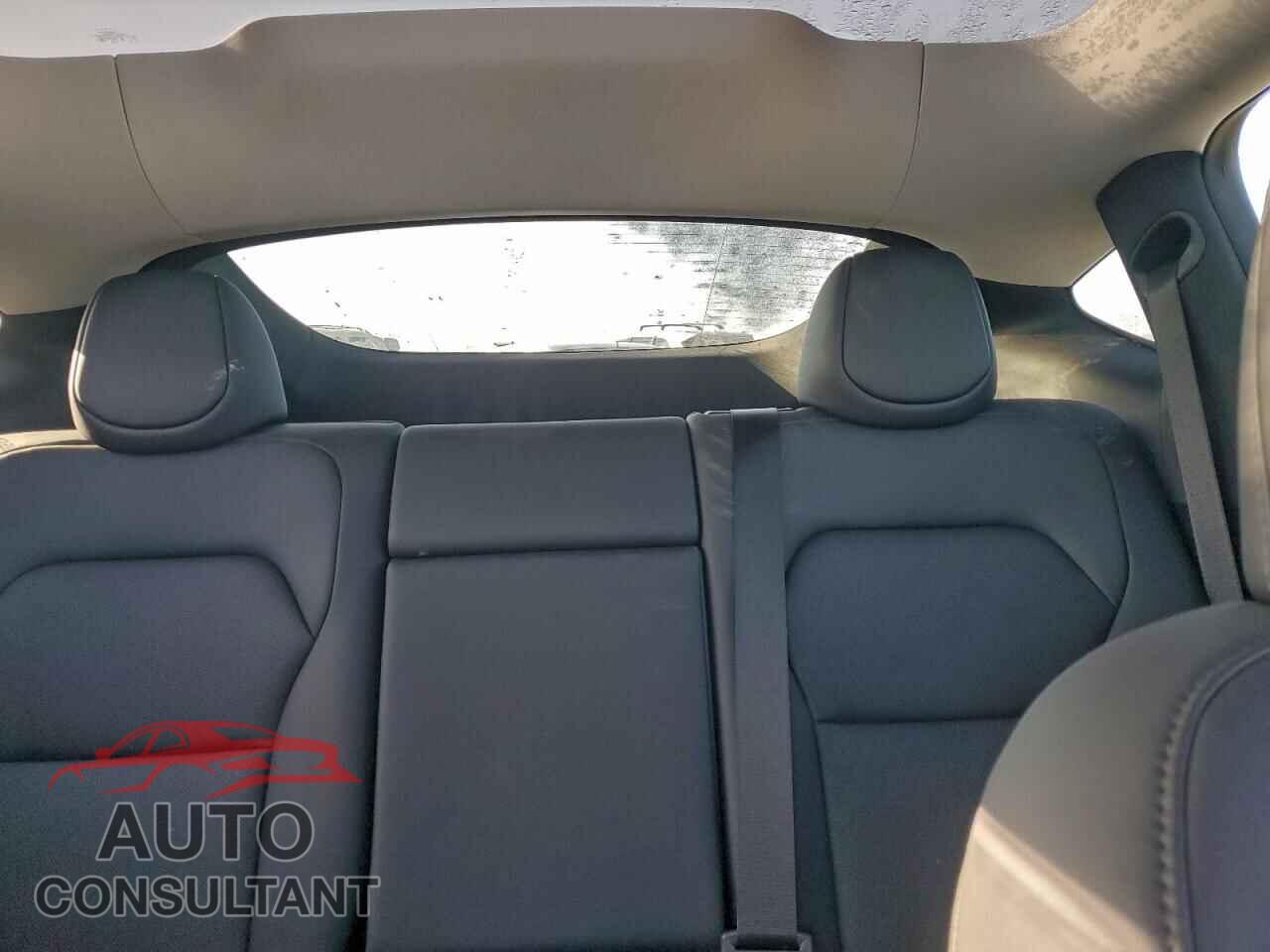 TESLA MODEL Y 2026 - 7SAYGDEE8TF392602