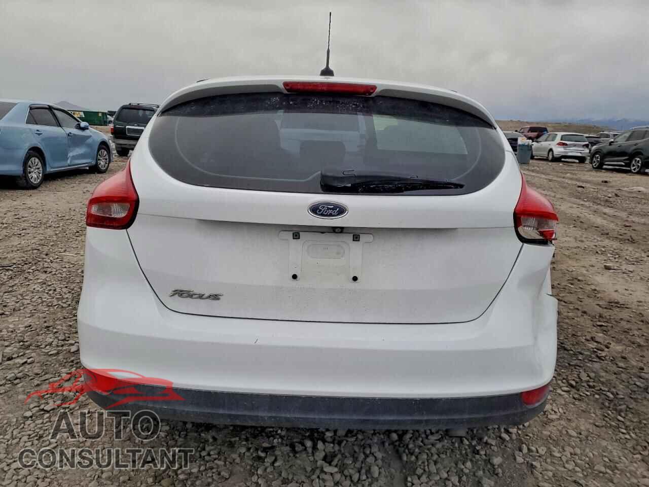 FORD FOCUS 2015 - 1FADP3K29FL324042