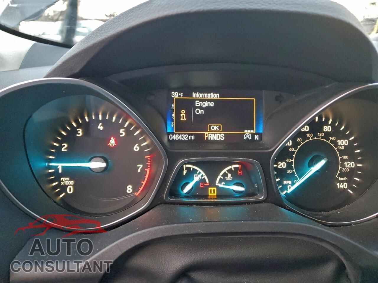 FORD ESCAPE 2017 - 1FMCU9J96HUB14006