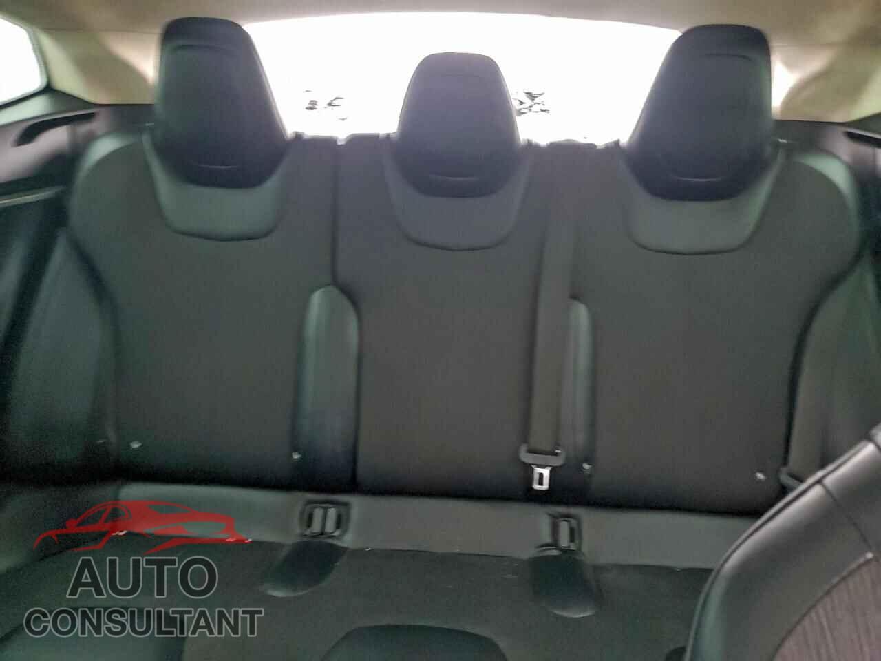 TESLA MODEL S 2016 - 5YJSA1E28GF133820
