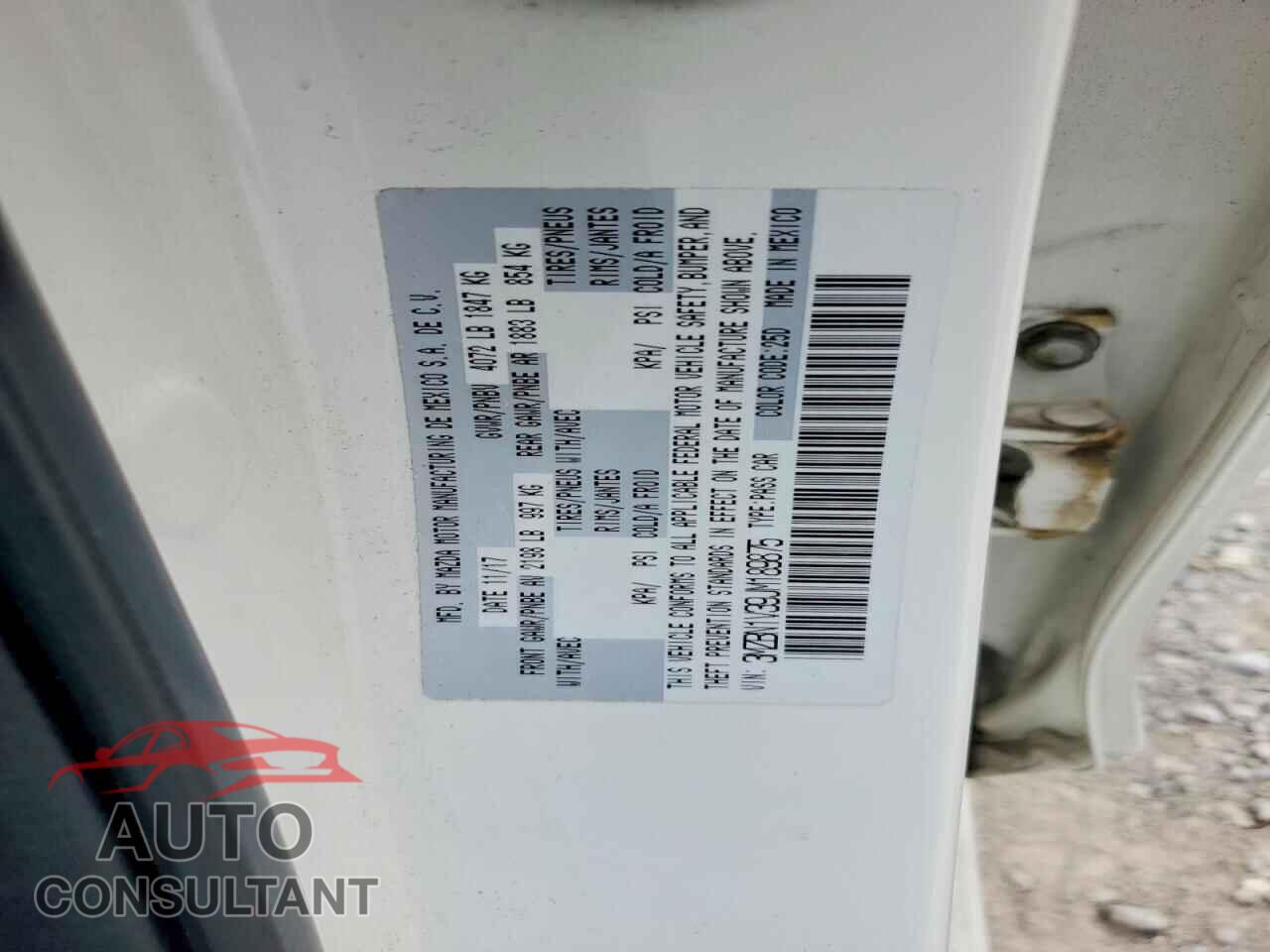 MAZDA 3 2018 - 3MZBN1V39JM189875