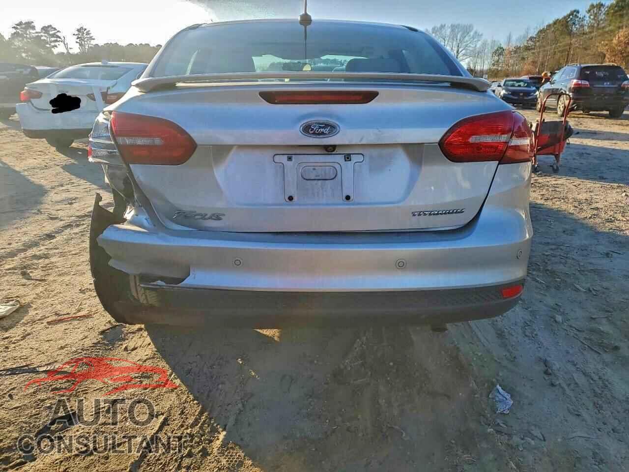 FORD FOCUS 2017 - 1FADP3J29HL272383