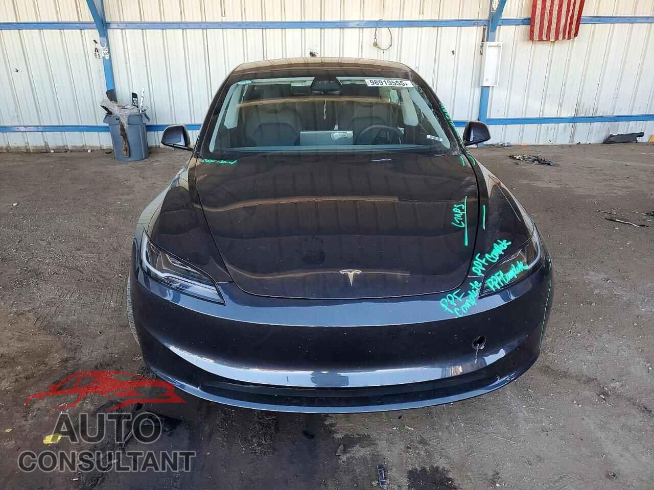 TESLA MODEL 3 2025 - 5YJ3E1EB0SF926403