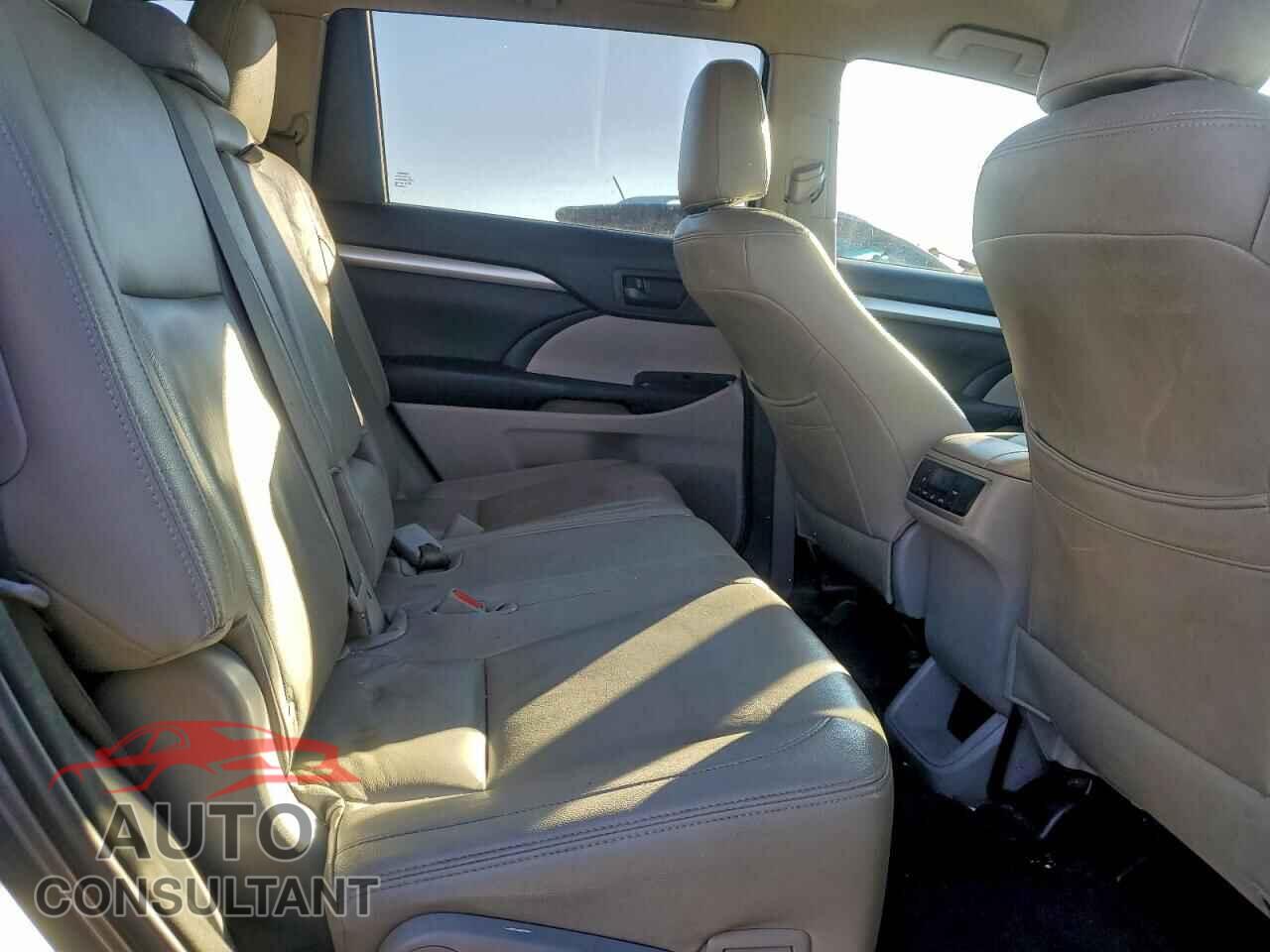 TOYOTA HIGHLANDER 2014 - 5TDBKRFH7ES021663
