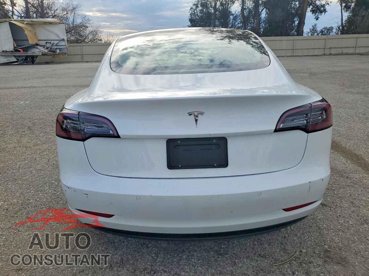 TESLA MODEL 3 2022 - 5YJ3E1EA9NF320075