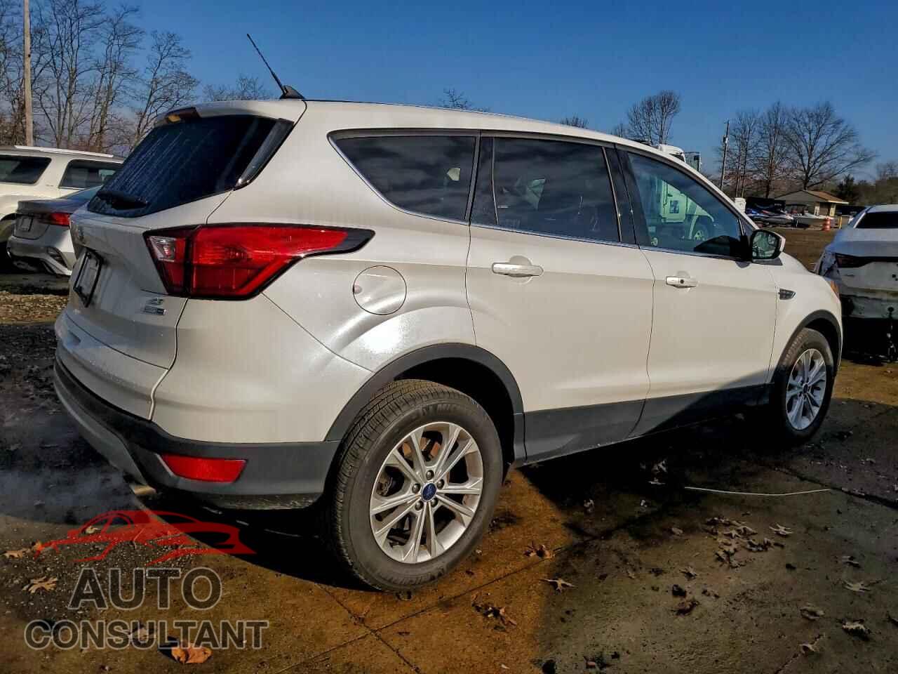 FORD ESCAPE 2019 - 1FMCU9GD2KUC43153