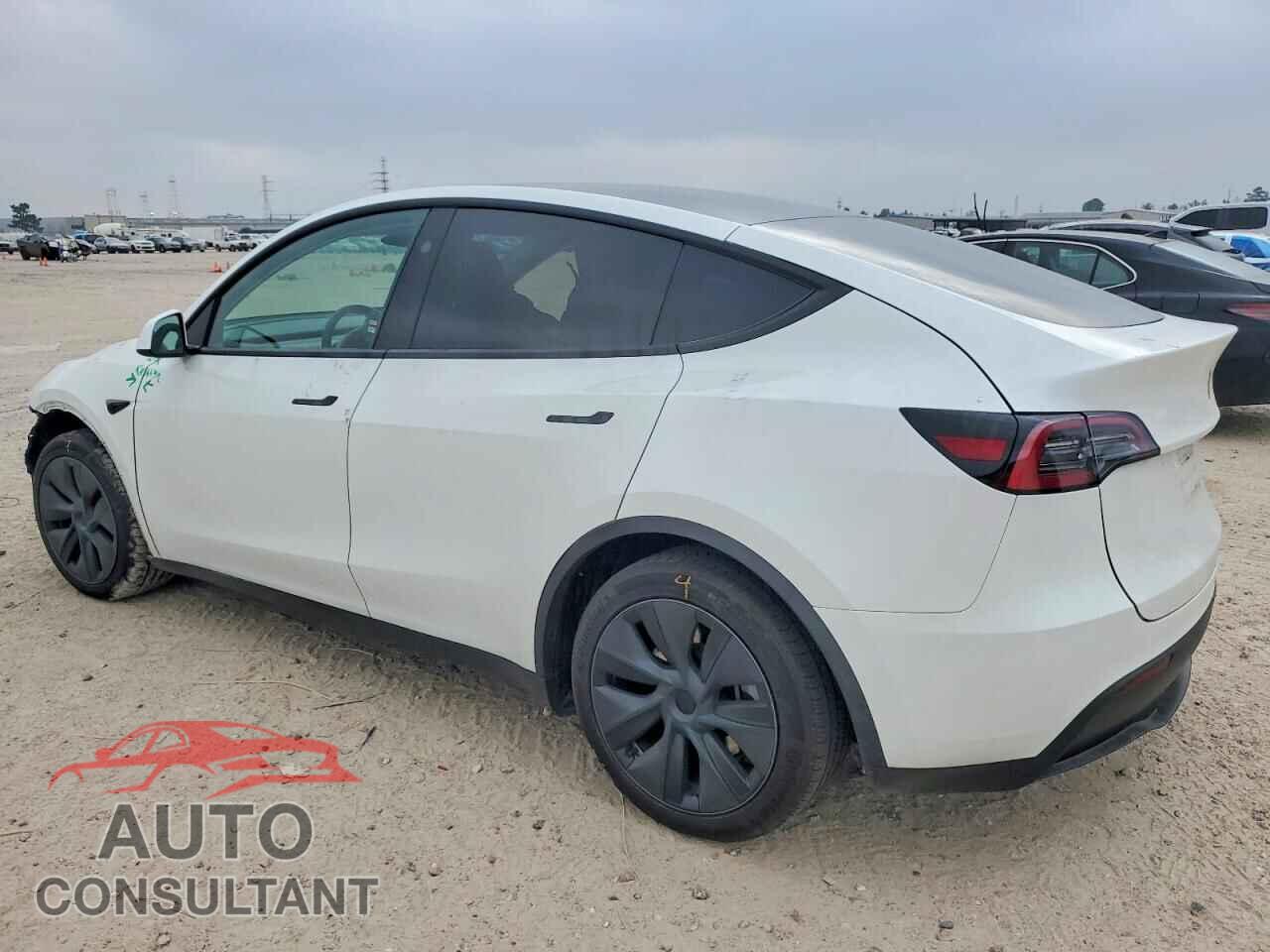 TESLA MODEL Y 2024 - 7SAYGAEE2RF156969