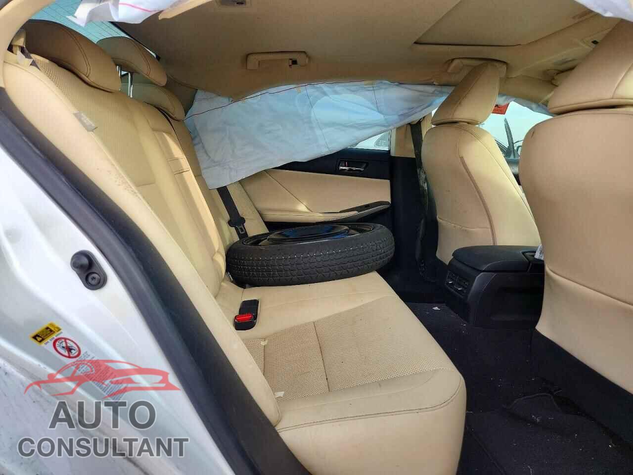 LEXUS IS 2016 - JTHBA1D27G5003996