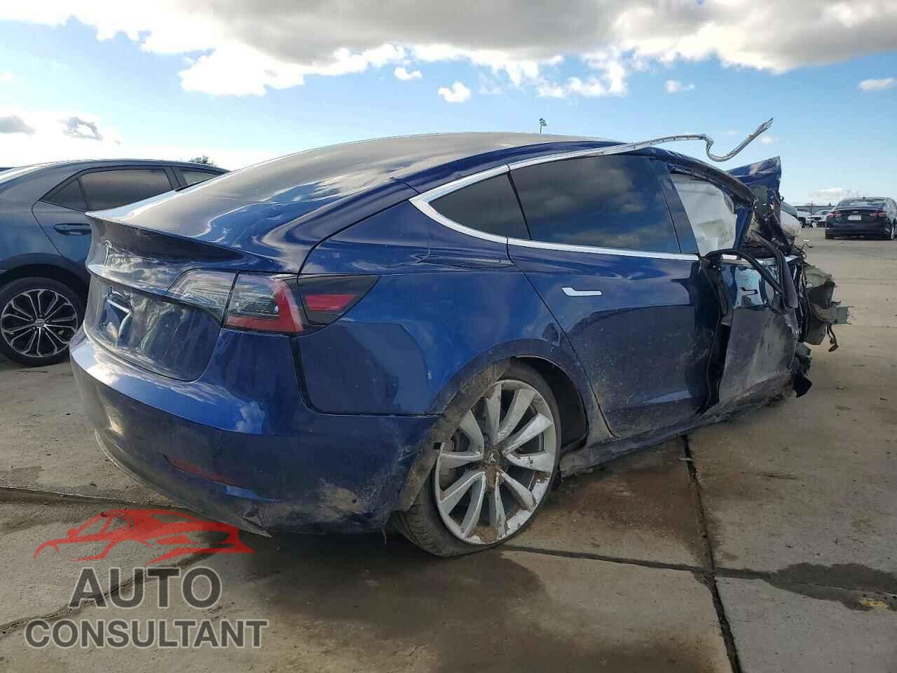 TESLA MODEL 3 2018 - 5YJ3E1EA1JF040256