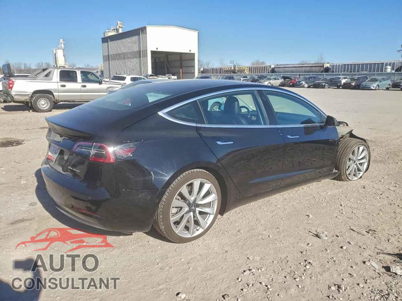 TESLA MODEL 3 2018 - 5YJ3E1EB5JF182747