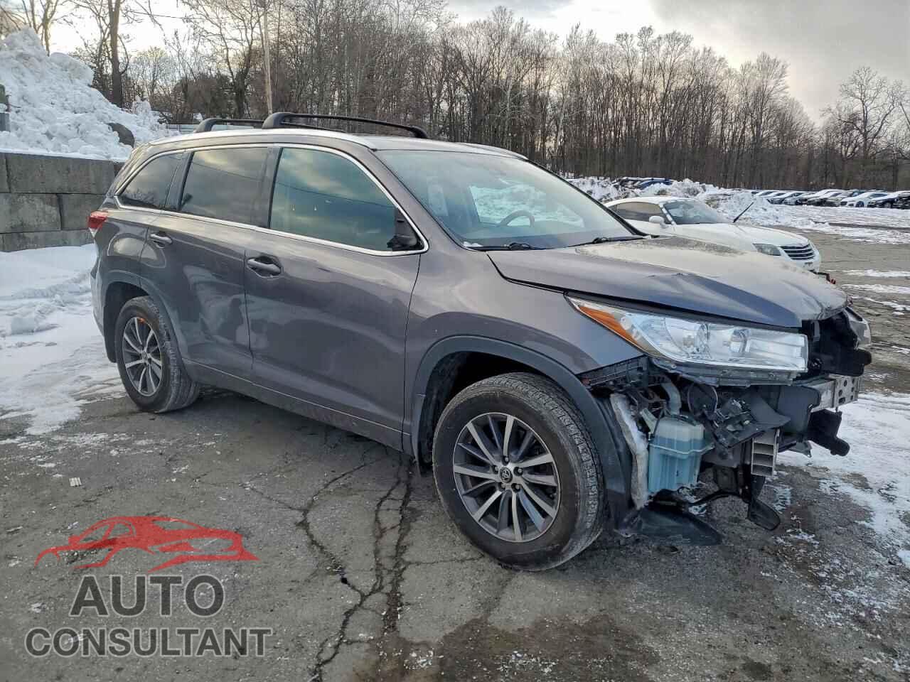 TOYOTA HIGHLANDER 2017 - 5TDJZRFH6HS425971