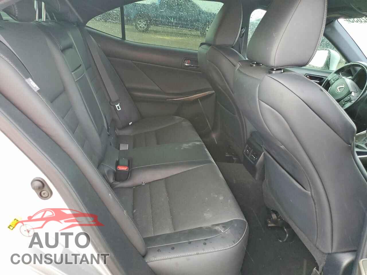 LEXUS IS 2016 - JTHBA1D2XG5036331