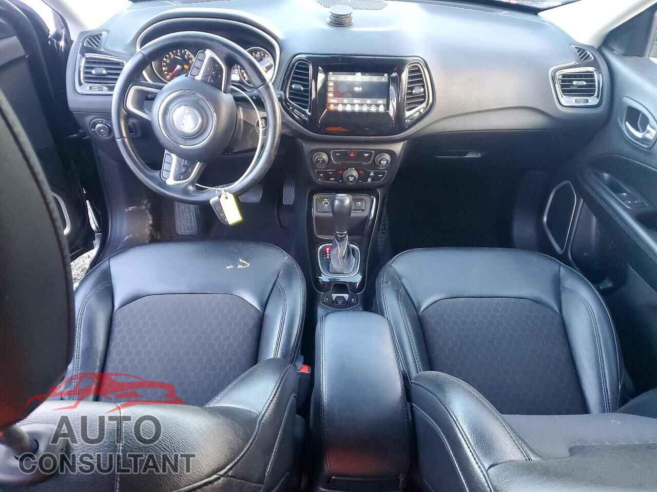 JEEP COMPASS 2019 - 3C4NJCBB0KT832432