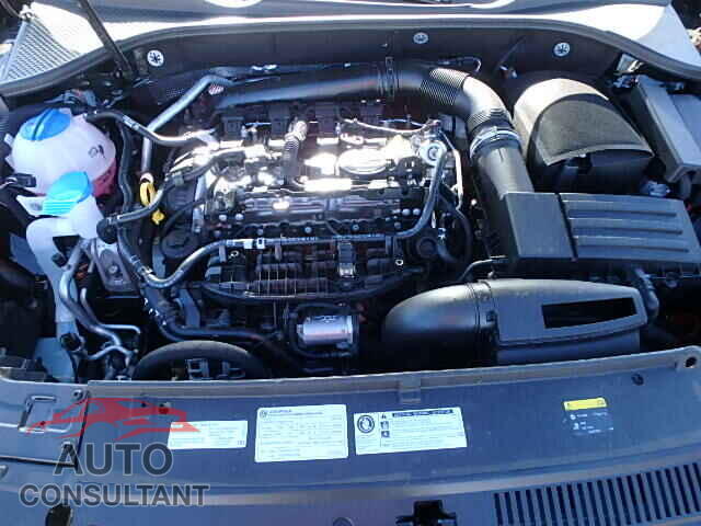 VOLKSWAGEN PASSAT 2015 - 1VWAT7A31FC020064