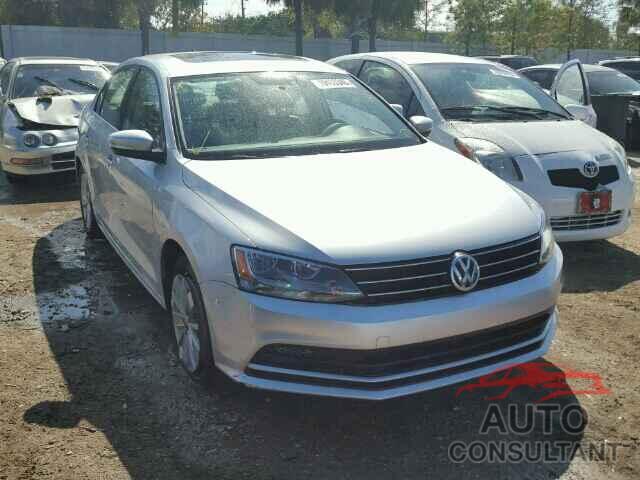 VOLKSWAGEN JETTA 2015 - 3VWD07AJ6FM228329
