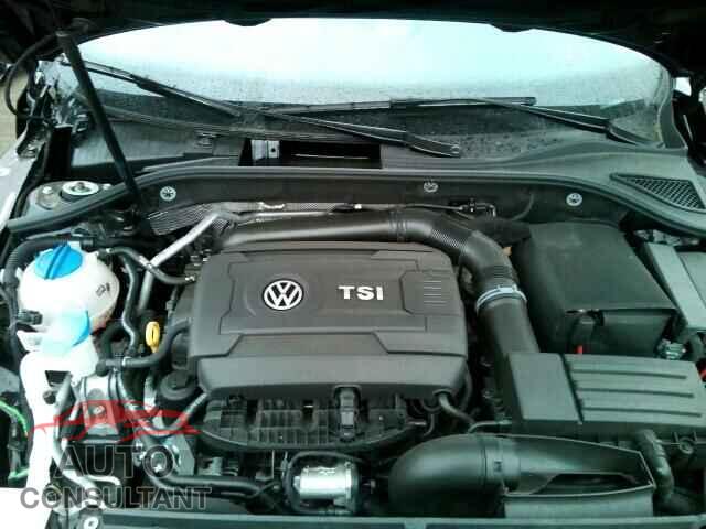 VOLKSWAGEN PASSAT 2015 - 1VWAT7A37FC084772