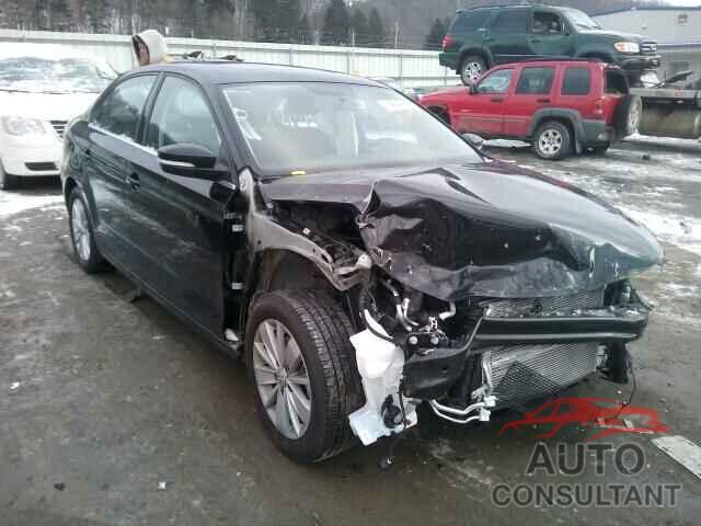 VOLKSWAGEN JETTA 2015 - 3VWD17AJ5FM338074