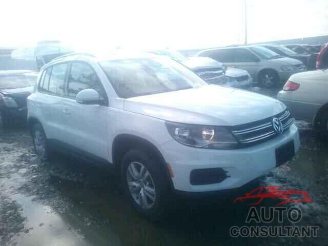 VOLKSWAGEN TIGUAN 2016 - WVGBV7AX8GW555733