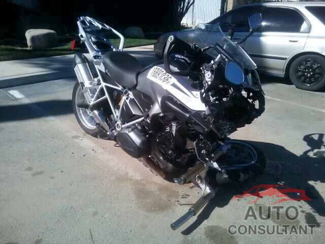BMW MOTORCYCLE 2015 - WB10A1101FZ189020