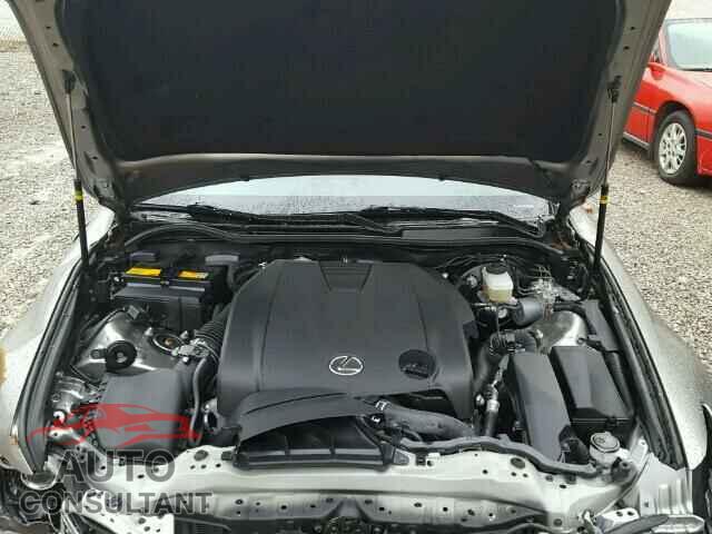 LEXUS IS250 2015 - JTHCF1D23F5018015