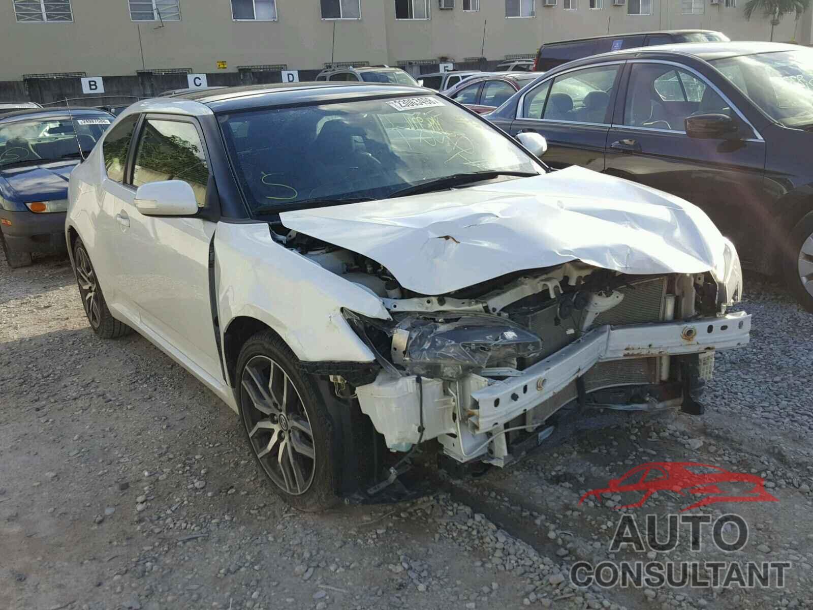 TOYOTA SCION 2015 - JTKJF5C77F3089218