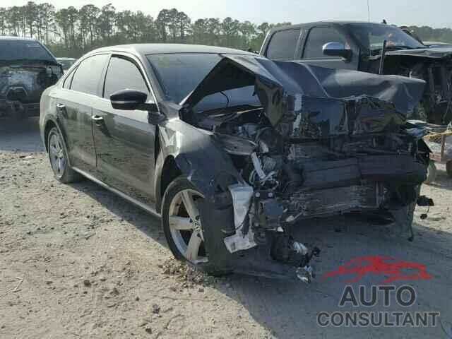 VOLKSWAGEN PASSAT 2015 - 1VWAS7A33FC122484