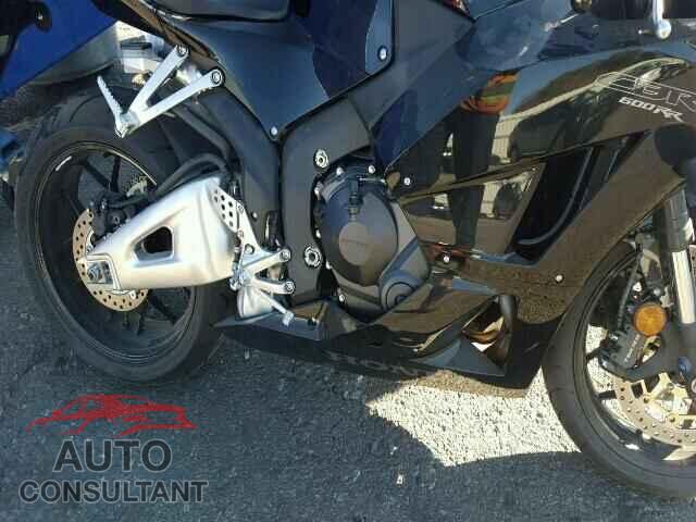 HONDA CBR CYCLE 2015 - JH2PC4008FK800403